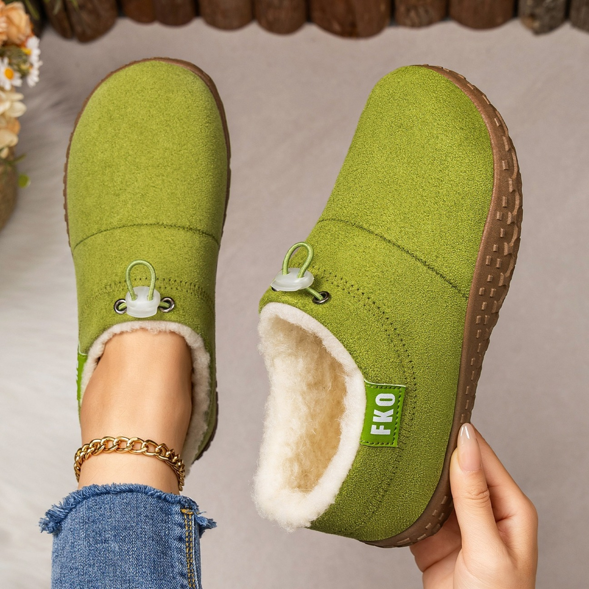 Women’s Warm Plush-Lined Mules – Warm, Comfortable & Non-Slip Winter Shoes