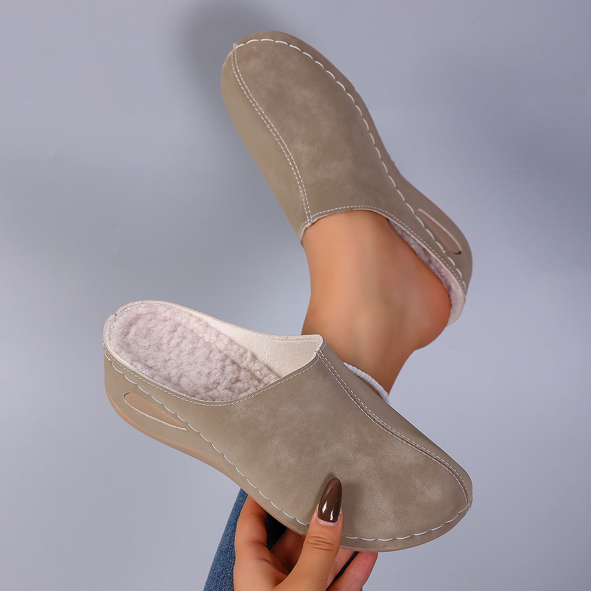 Women's Warm Comfort Winter Mules – Warm Plush Interior with Non-Slip Supportive Sole
